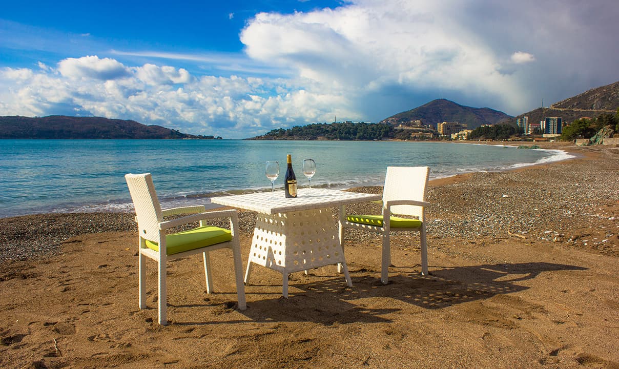 Hotel in Budva - Photo 4