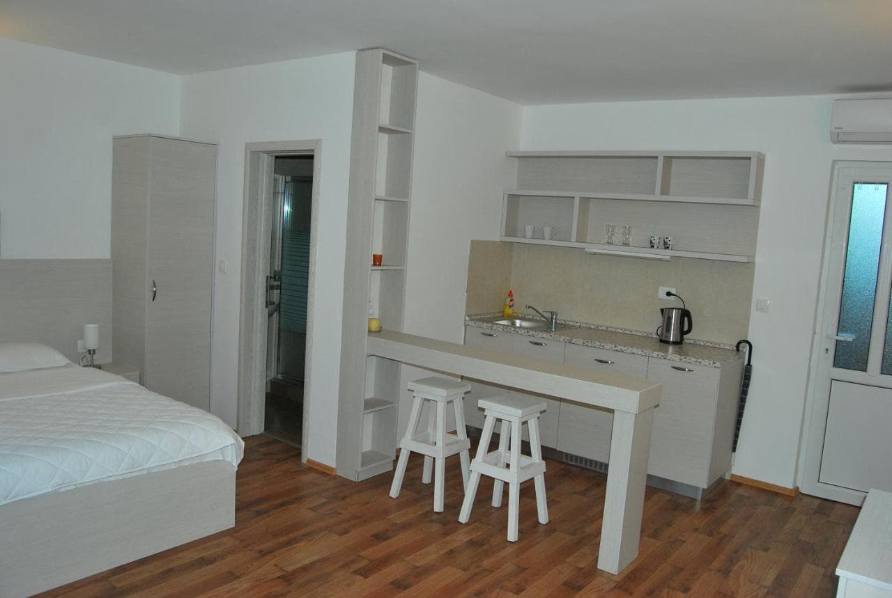 Hotel in Herceg Novi - Photo 4