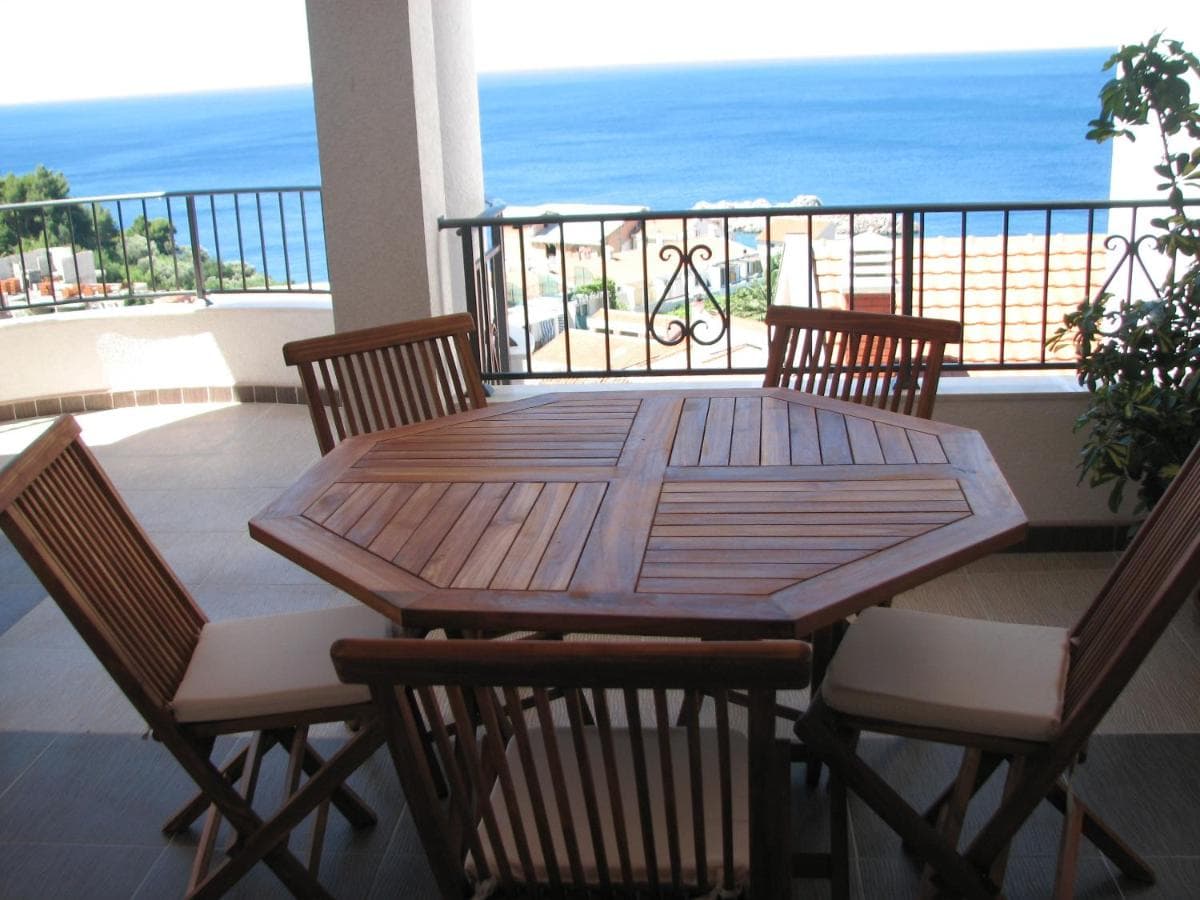 Apartment in Sveti Stefan - Photo 3