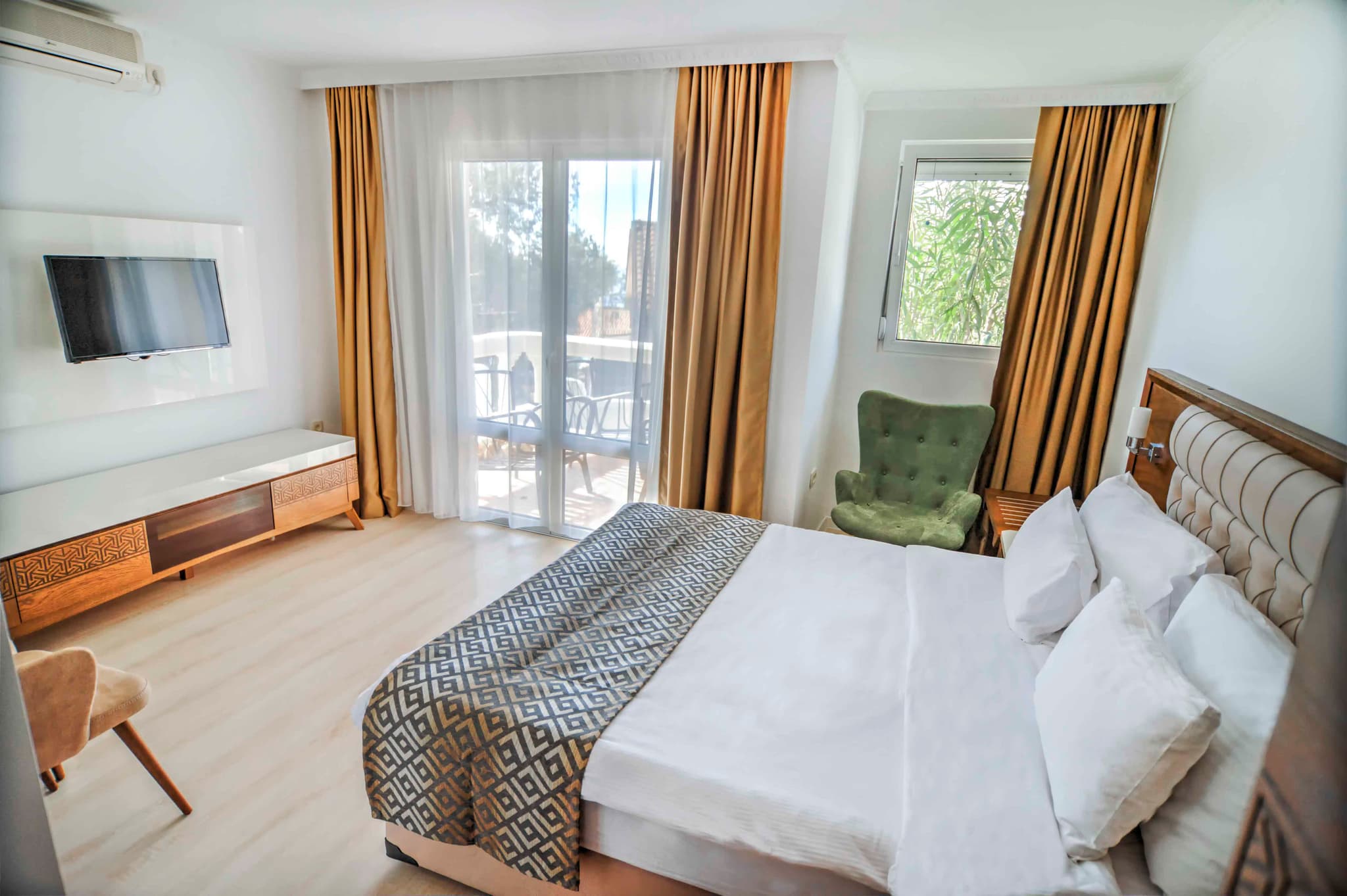 Hotel in Sveti Stefan - Photo 4