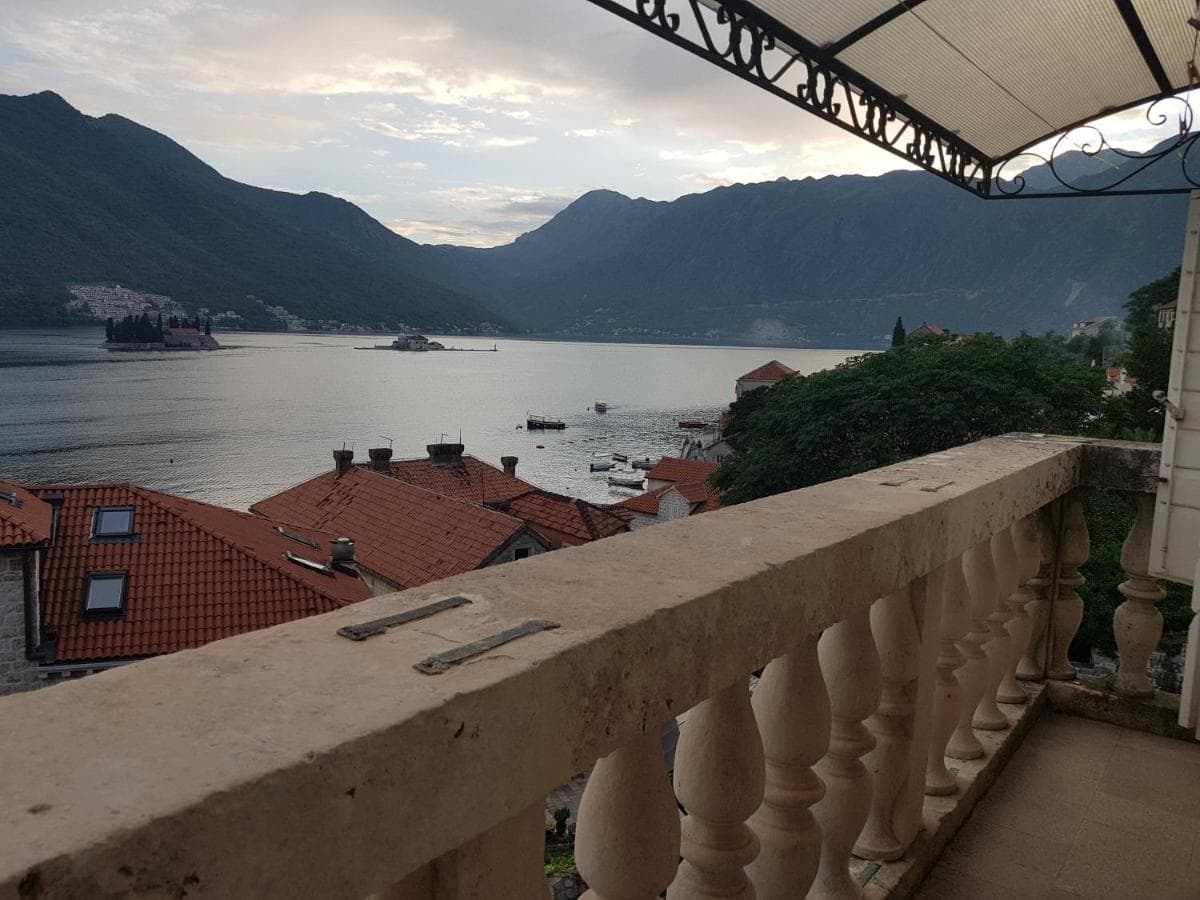 Apartment in Perast - Photo 0