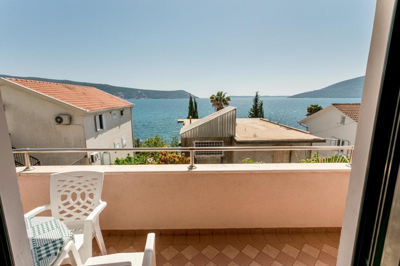 Apartment in Herceg Novi - Photo 0