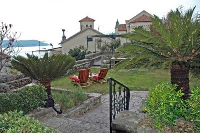 Stone_Villa_Down_Town_Herceg_Novi_Montenegro.jpg